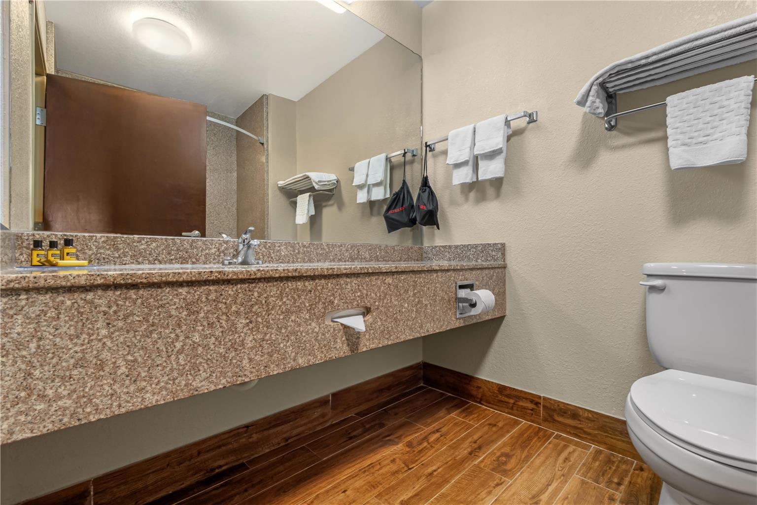 Best Western Plus Shamrock Inn & Suites - photo 42