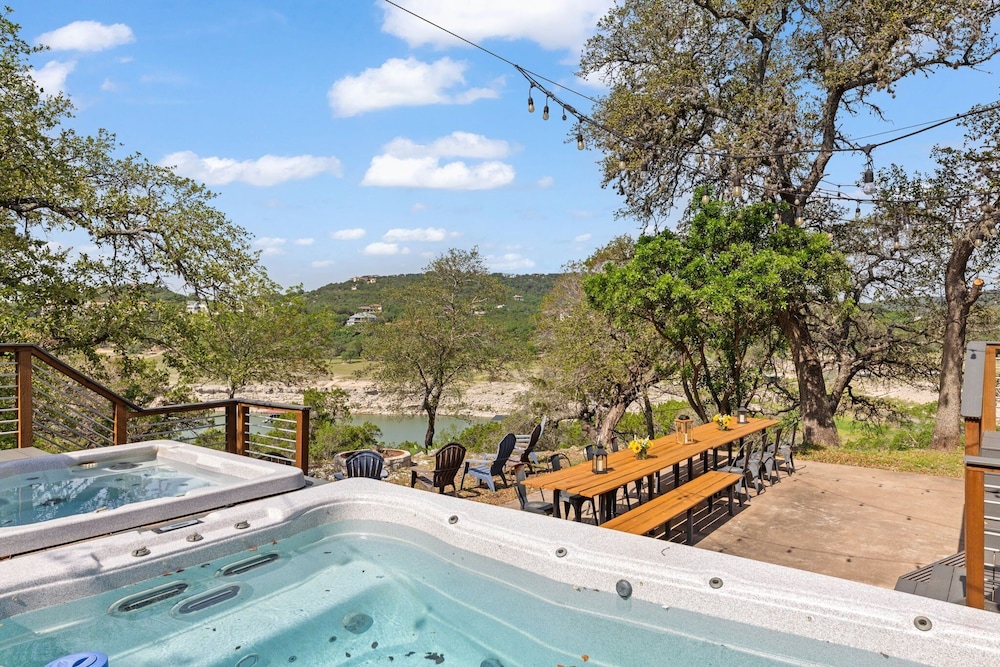 TX Sunset Ranch — 4-Star Luxury Hotel in Leander, United States