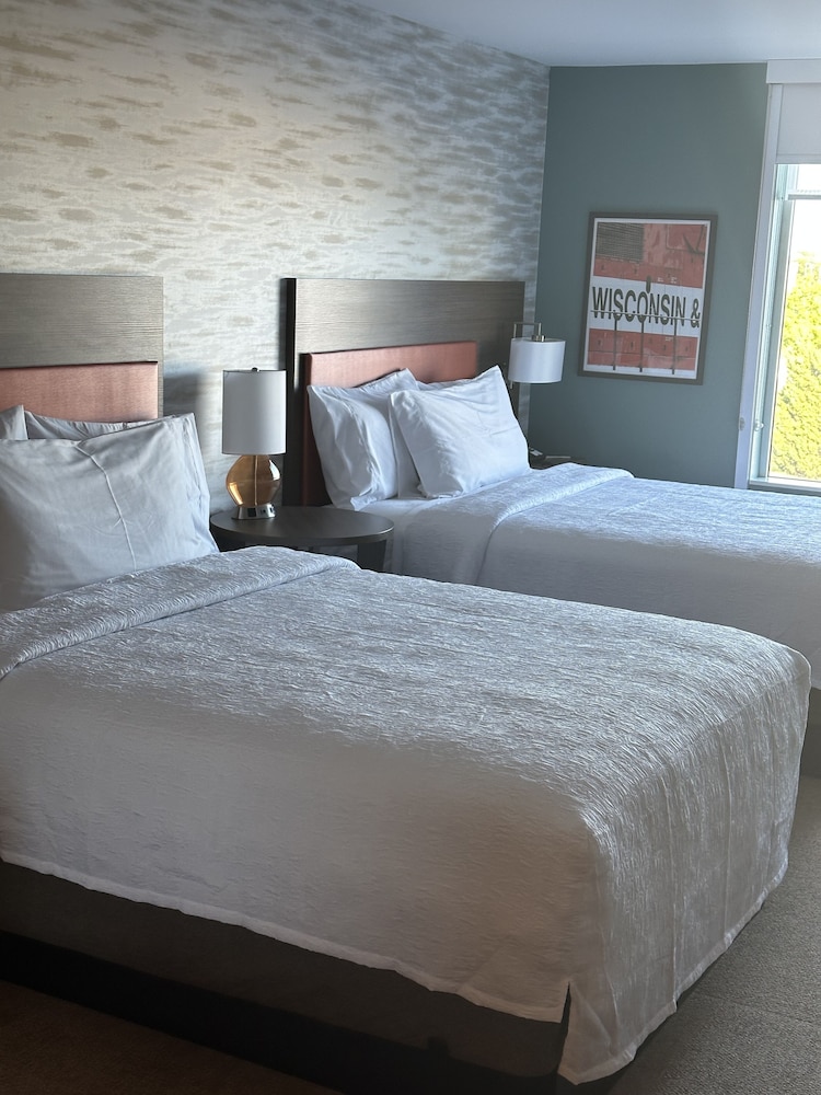 Home2 Suites By Hilton Racine - photo 8