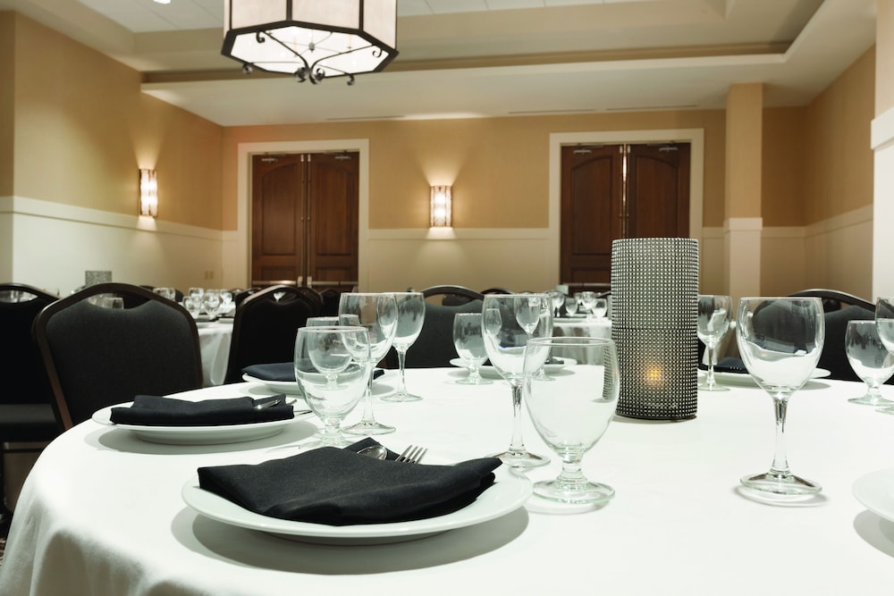 Hilton Garden Inn Rochester Downtown NY - photo 59