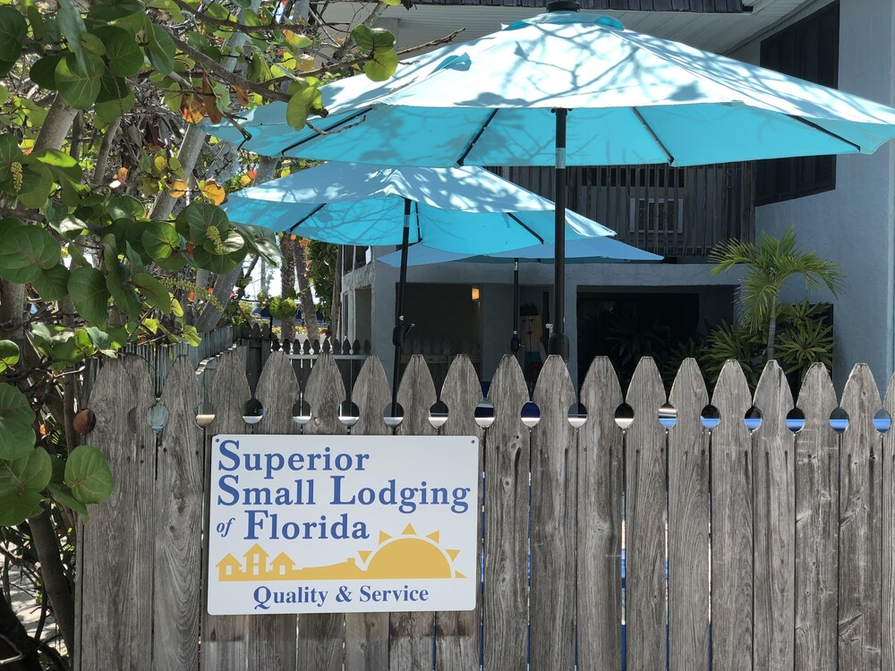 Sabal Palms Inn - photo 39
