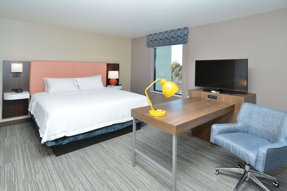 Hampton Inn & Suites Menomonie UW Stout - photo 19