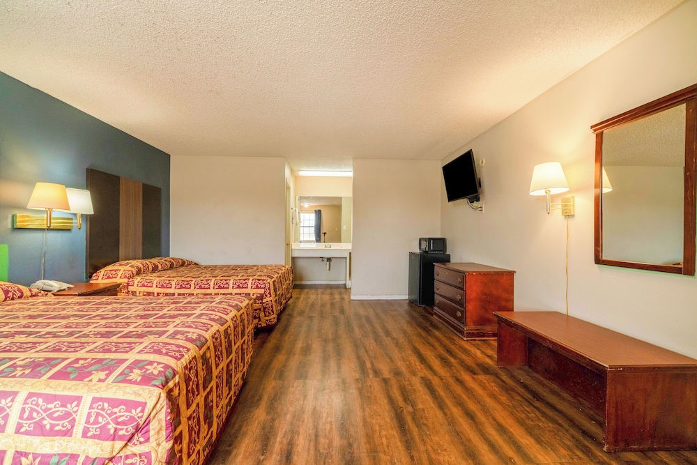 Executive Inn Mineral Wells - photo 30