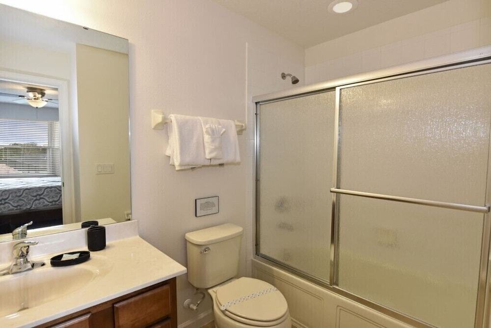 411 Cabello Drive - photo 2