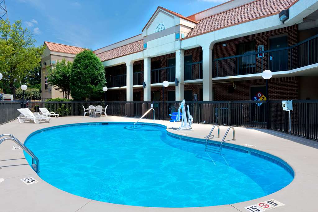 Super 8 by Wyndham Huntersville Charlotte Area - photo 6