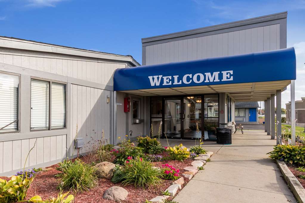 Rodeway Inn Near Hall of Fame - photo 3