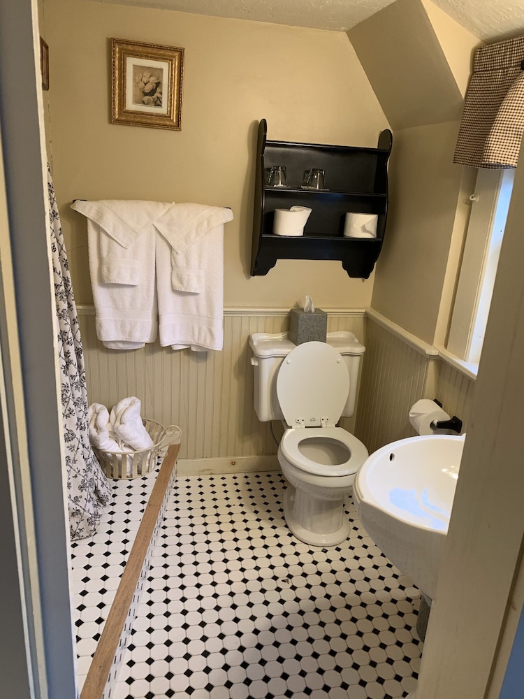 Lovett s Inn and Restaurant - photo 38