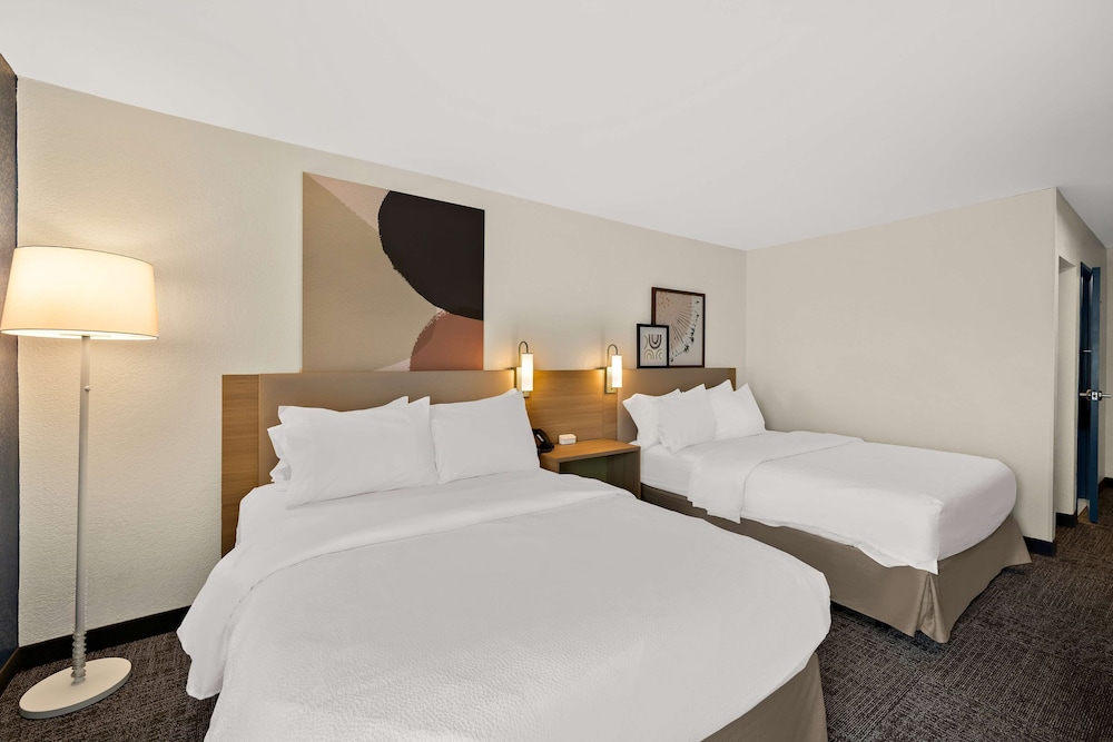 Spark by Hilton Tifton - photo 13