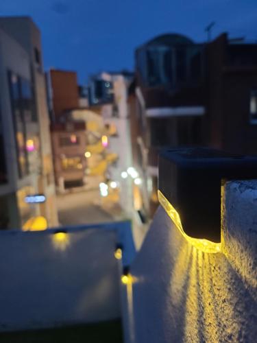 Wood house hongik univ 6 double beds — 4-Star Luxury Hotel in Seoul, South Korea