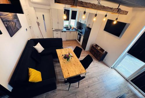 Czarna Perła — 4-Star Luxury Hotel in None, Poland