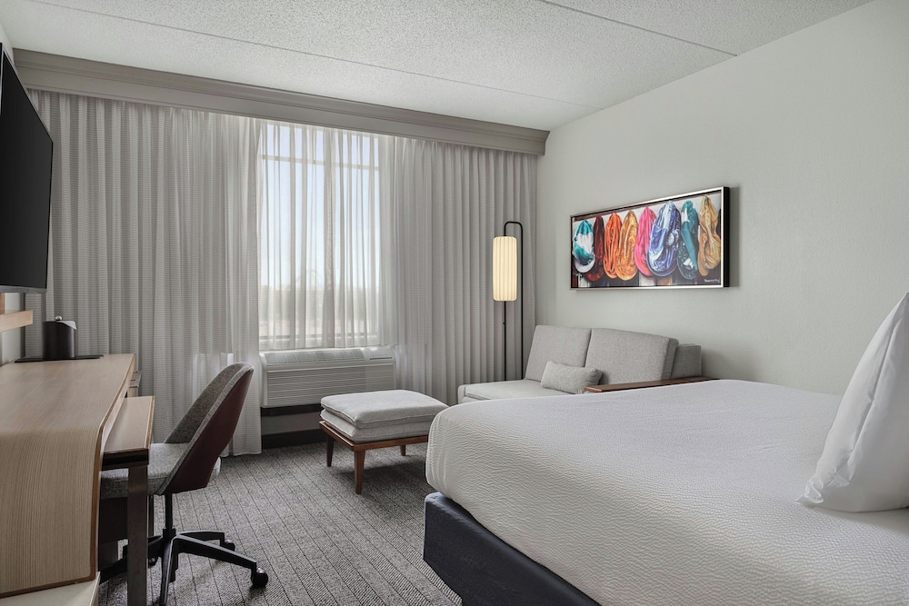 Courtyard by Marriott Louisville Airport - photo 6