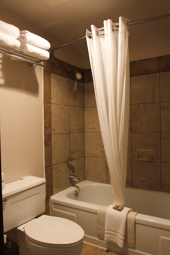 Clover Island Inn - photo 22