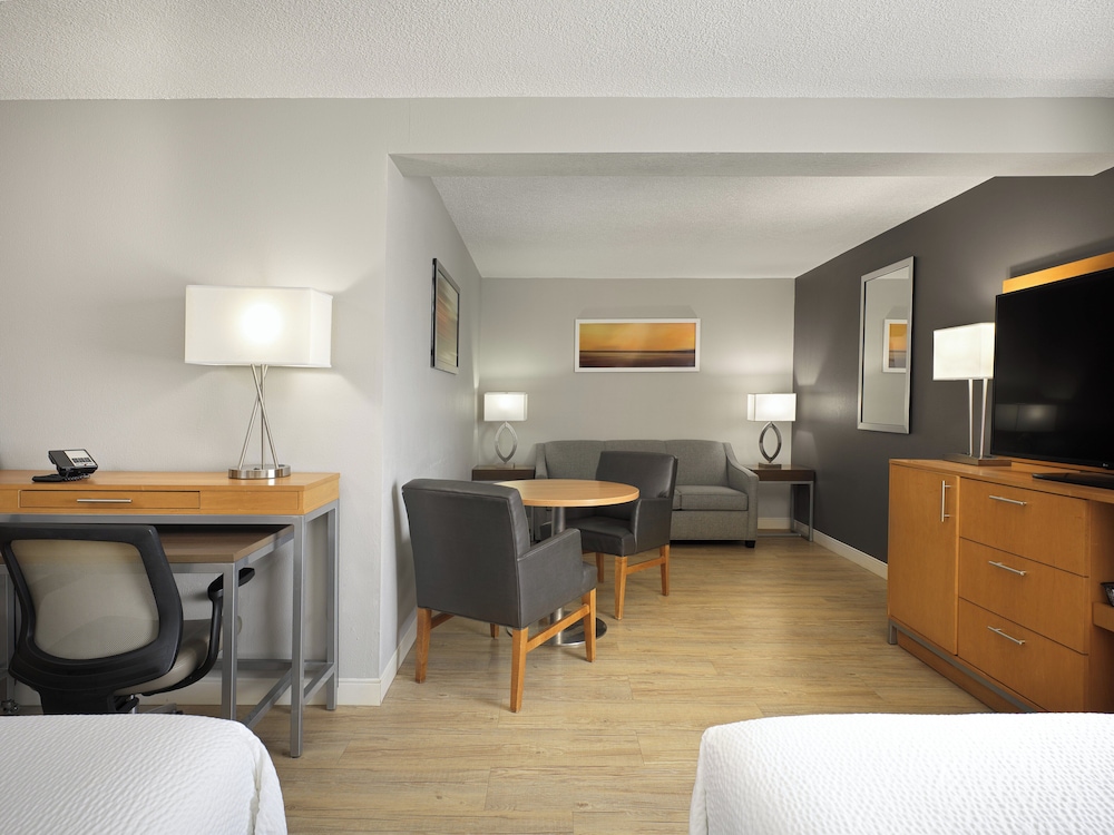 Holiday Inn St Louis SW Route 66 - photo 19