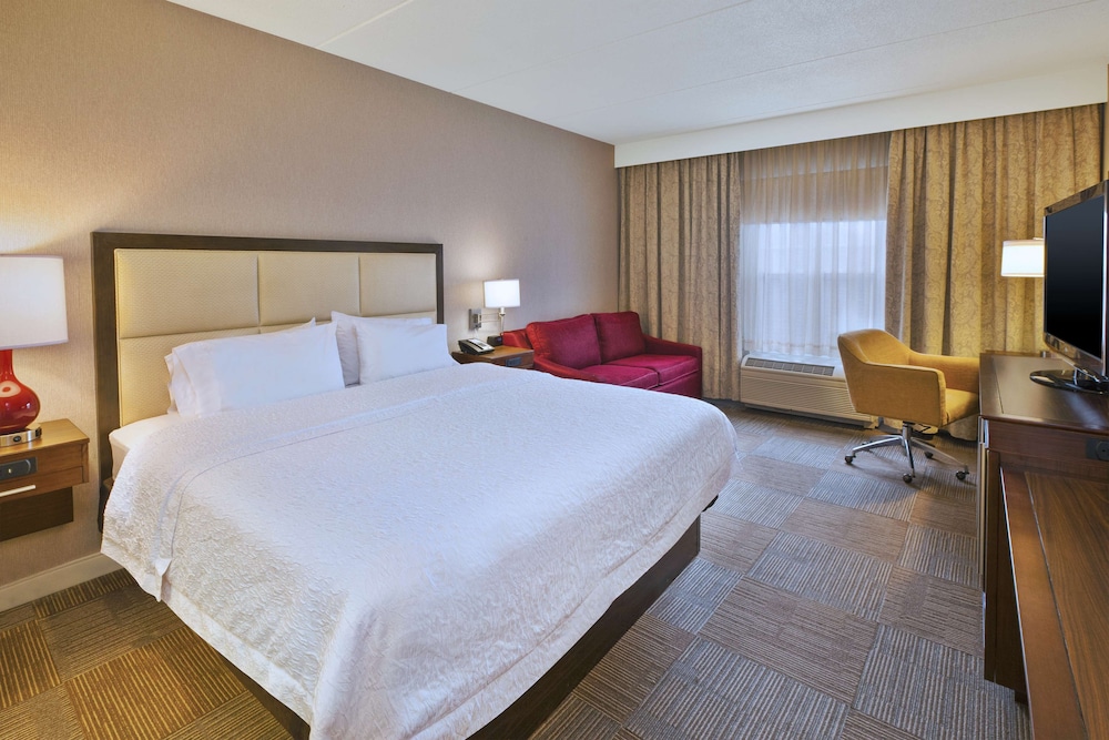 Hampton Inn & Suites Providence Warwick Airport - photo 21