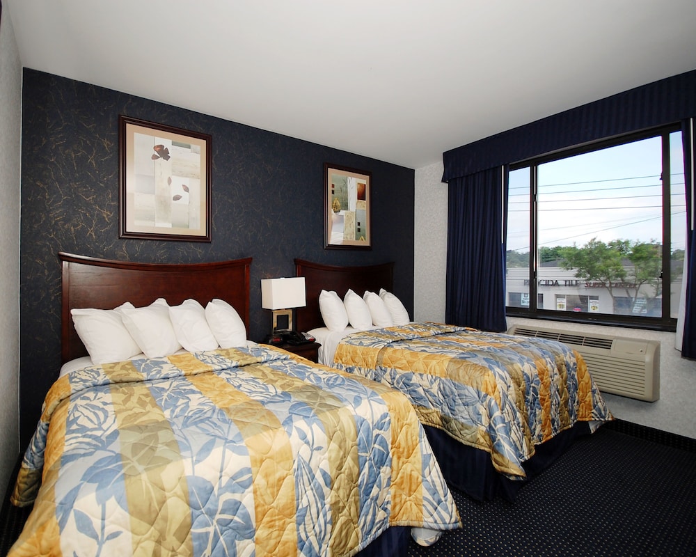 Paramount Inn - photo 9