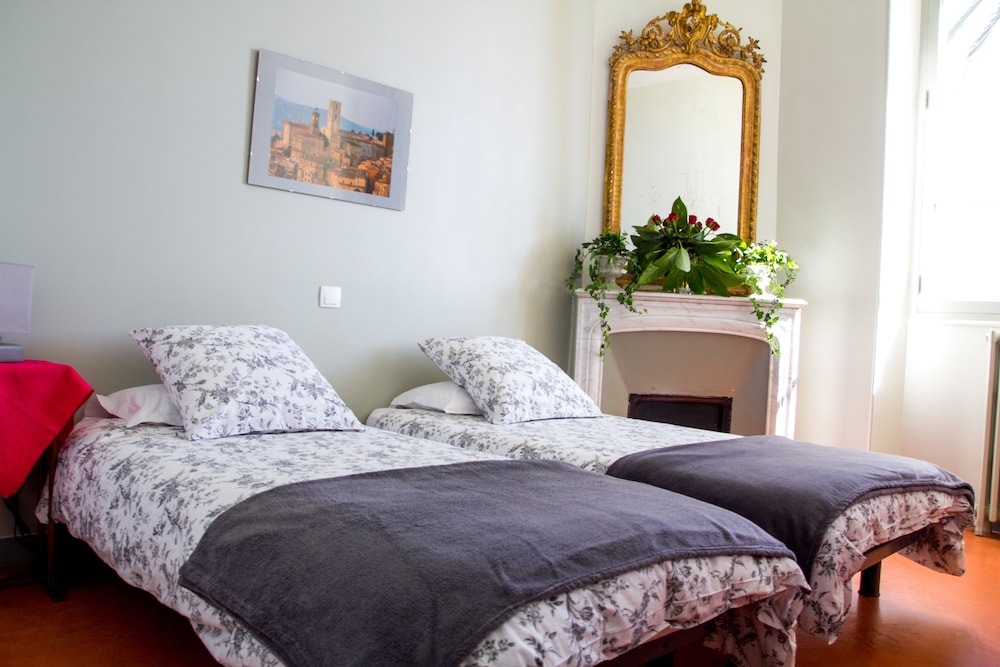 Les Palmiers - carbon neutral hotel in Grasse
