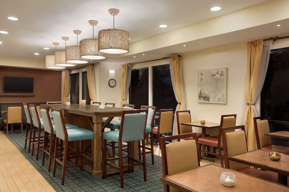 Hampton Inn Fort Worth Southwest Cityview - photo 13
