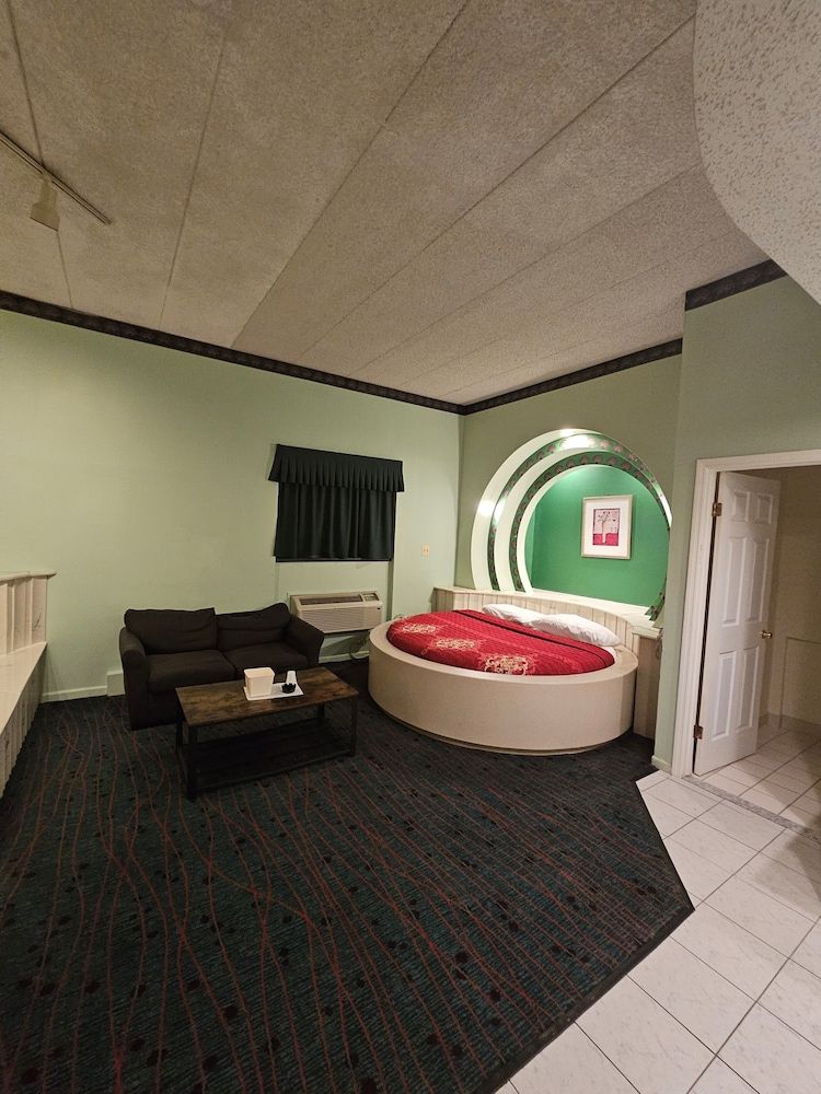 Loop Inn Motel - photo 4