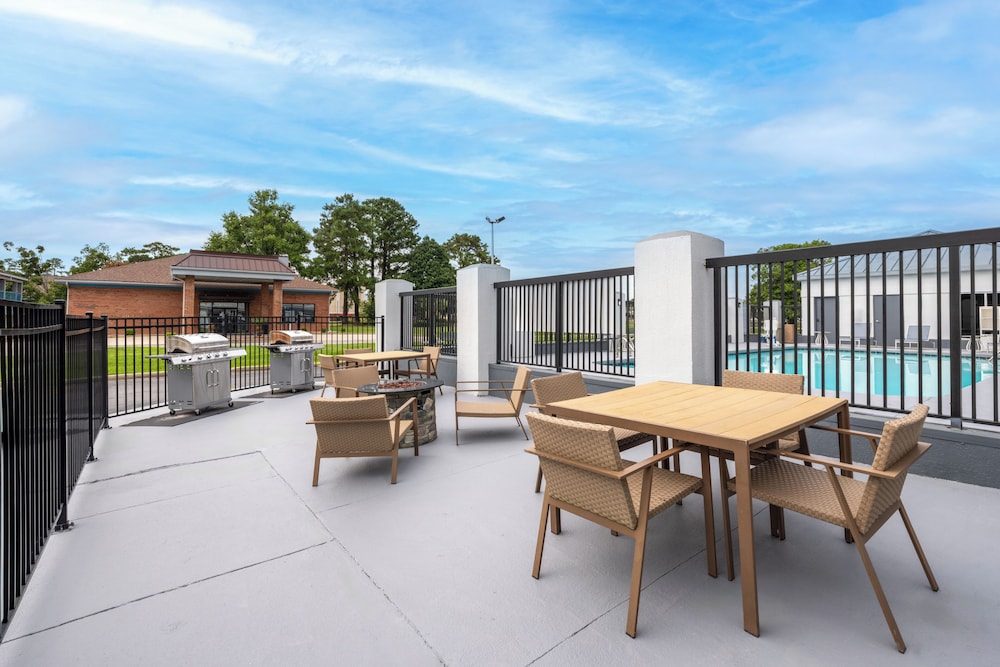 Spark by Hilton Florence North I 95 SC - photo 29