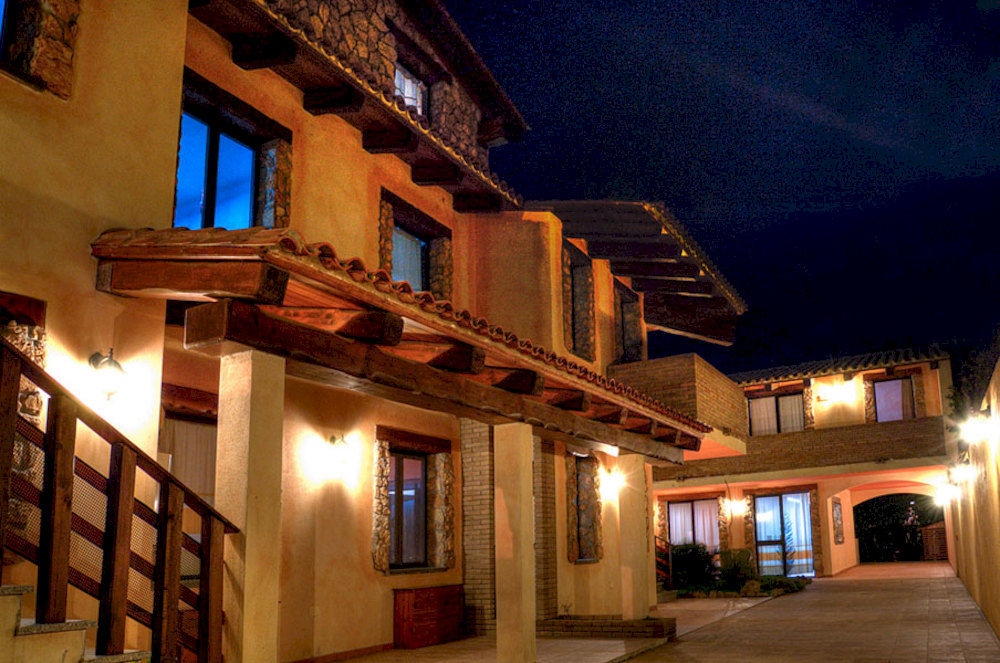 Residence Villa Giada — 4-Star Luxury Hotel in Cabras, Italy