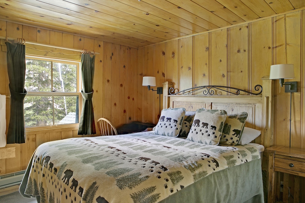 Tamarack Lodge and Resort - photo 8