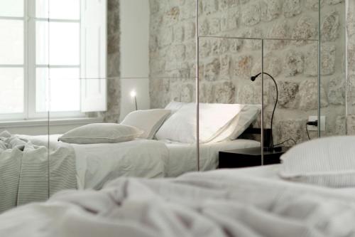 Apartments Eleganca Comfort One Bedroom Apartment Djelozija
