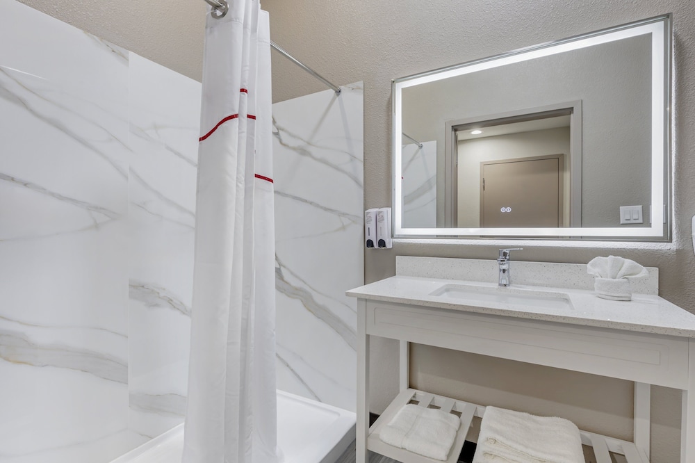 Red Roof Inn Hutchins - photo 20