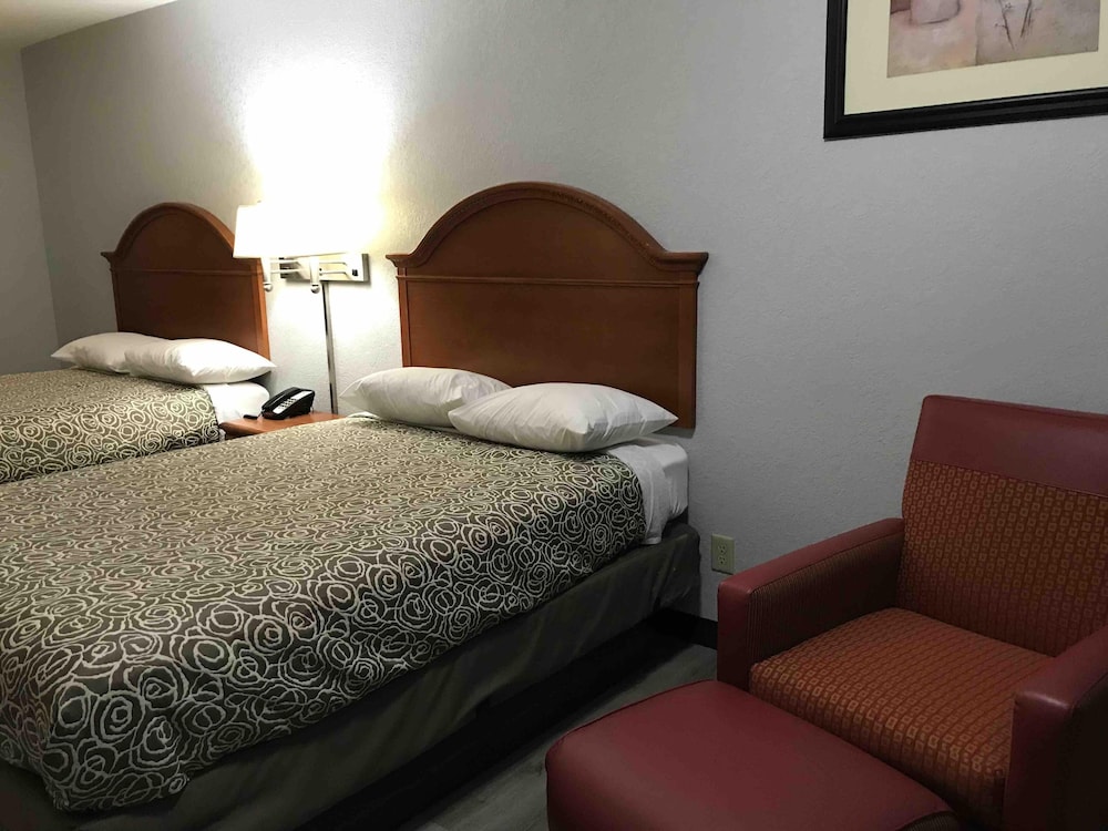 Walnut Inn Checotah - photo 3