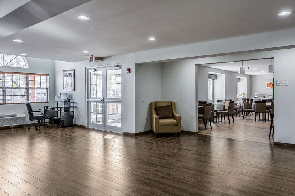 Quality Inn & Suites El Paso I 10 - photo 8