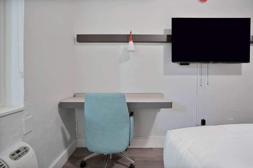 Atrium Hotel Trademark Collection by Wyndham - photo 2