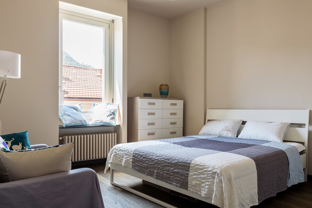 Numero Due Piazza Mazzini — 4-Star Luxury Hotel in Como, Italy