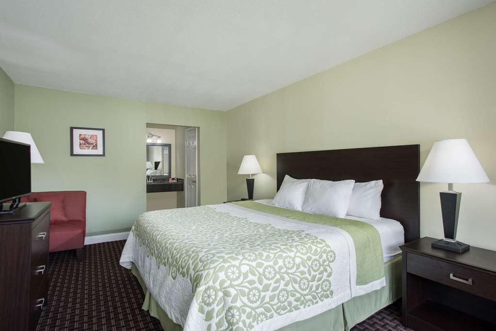Days Inn by Wyndham Jellico Tennessee State Line - photo 13