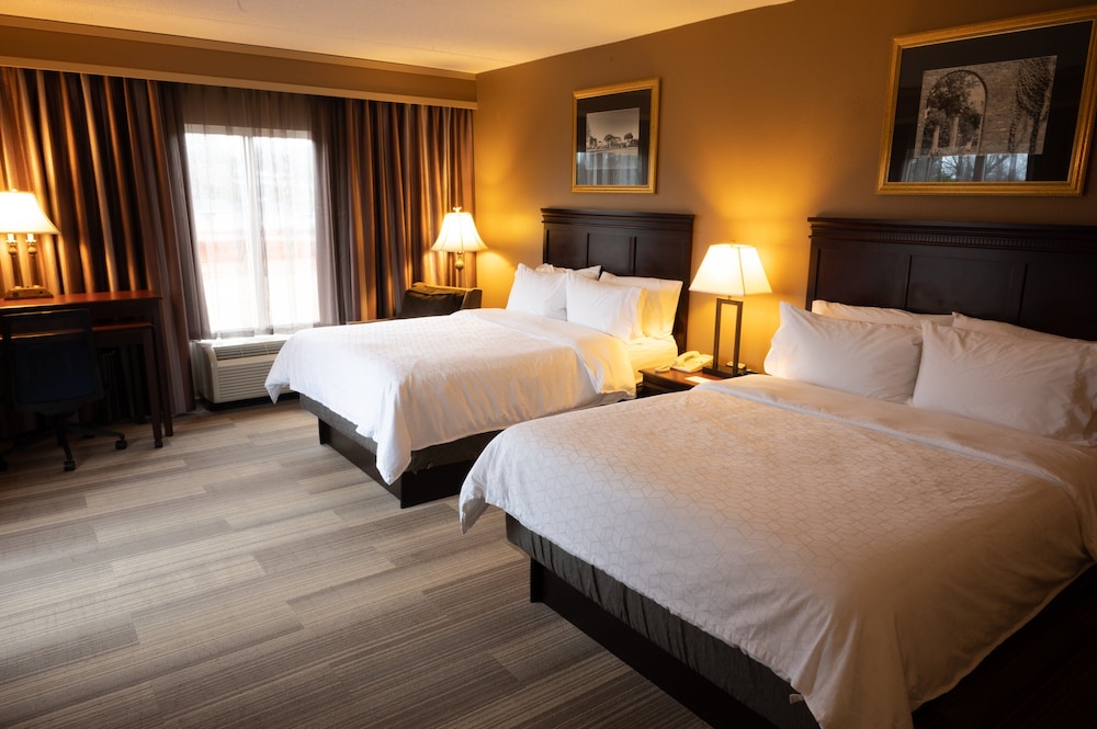 Holiday Inn Express and Suites Tuscaloosa University an IHG Hotel - photo 4