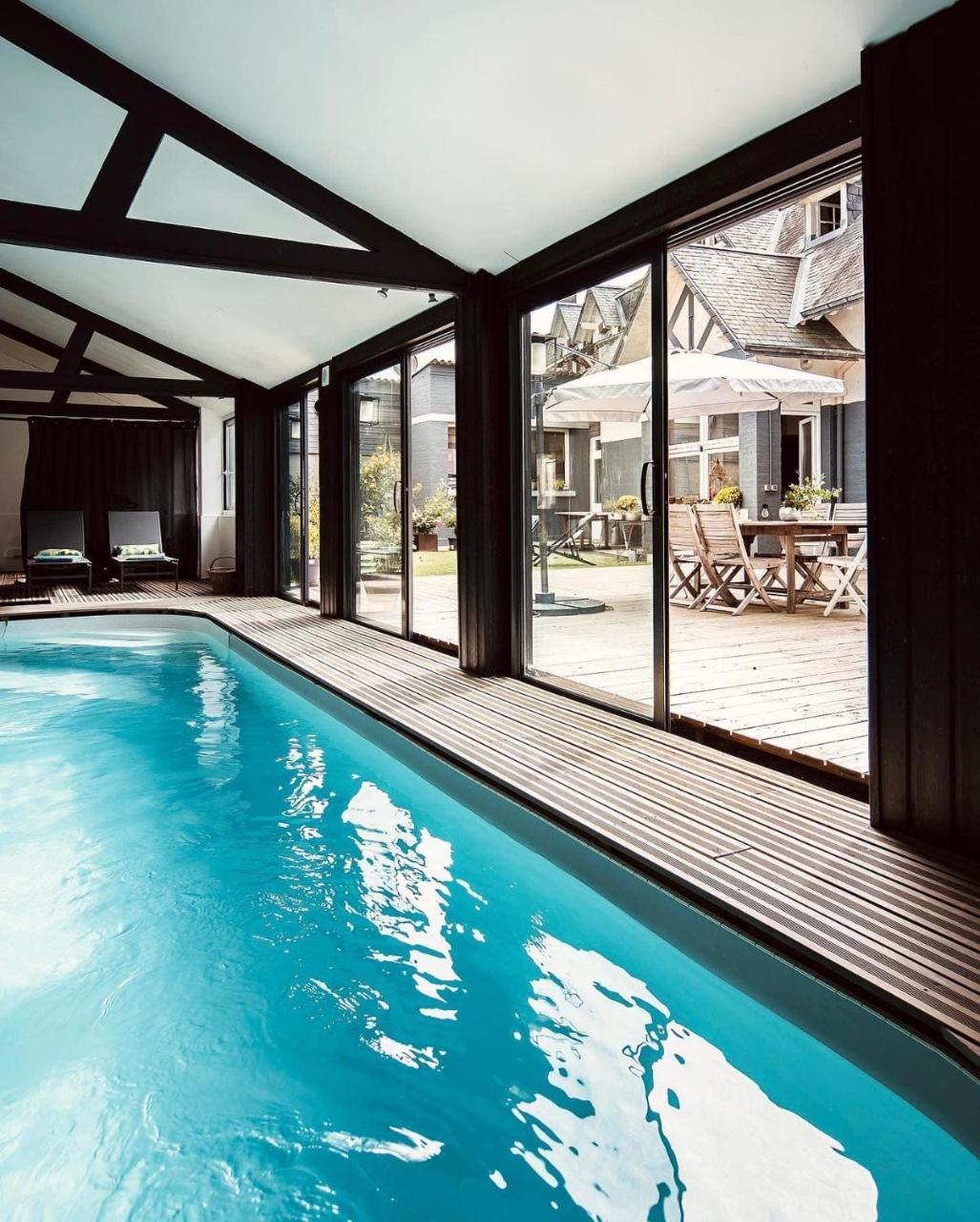 Appartement Bel Air Terrasse Avec Jacuzzi Accès Piscine — 4-Star Luxury Hotel in Criel-Sur-Mer, France
