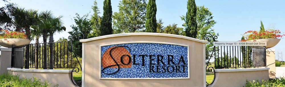 Beautiful 9 bedroom pool home located in the Solterra Resort home - photo 66