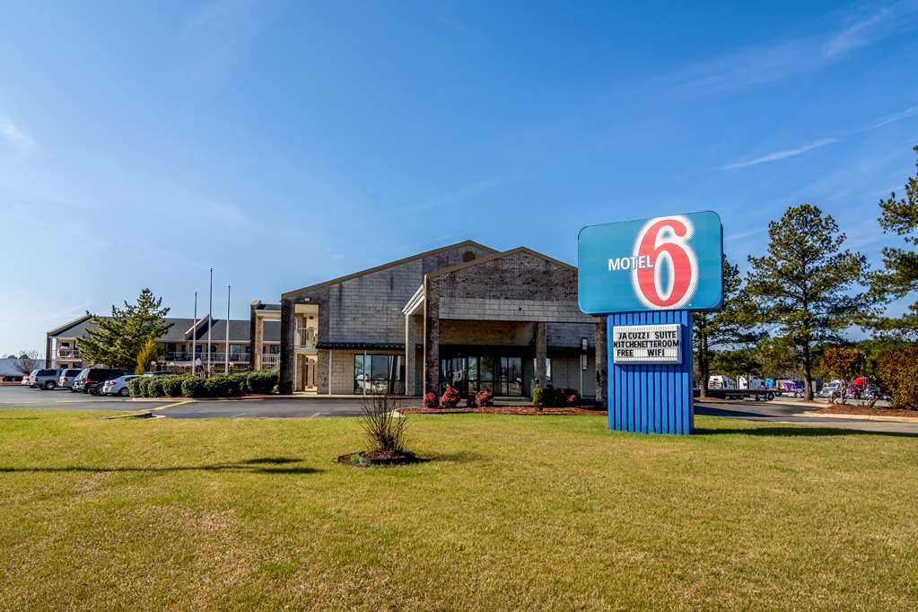 Motel 6 Kenly NC - photo 3