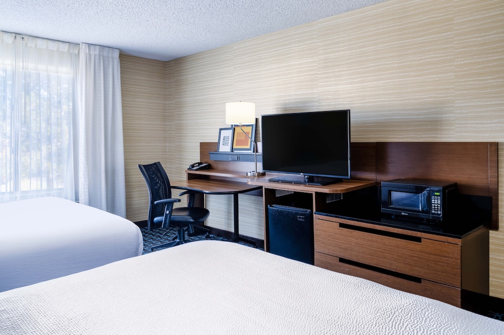 Fairfield Inn & Suites by Marriott Detroit Lakes - photo 25