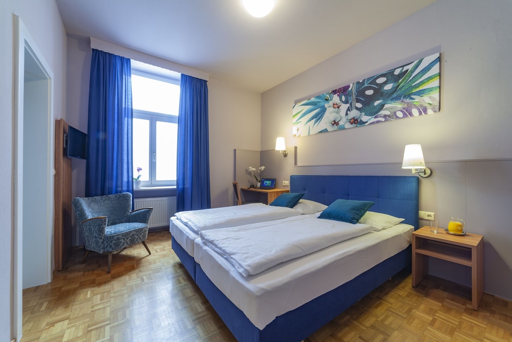 Stadthotel — Kaiserslautern — photo 4