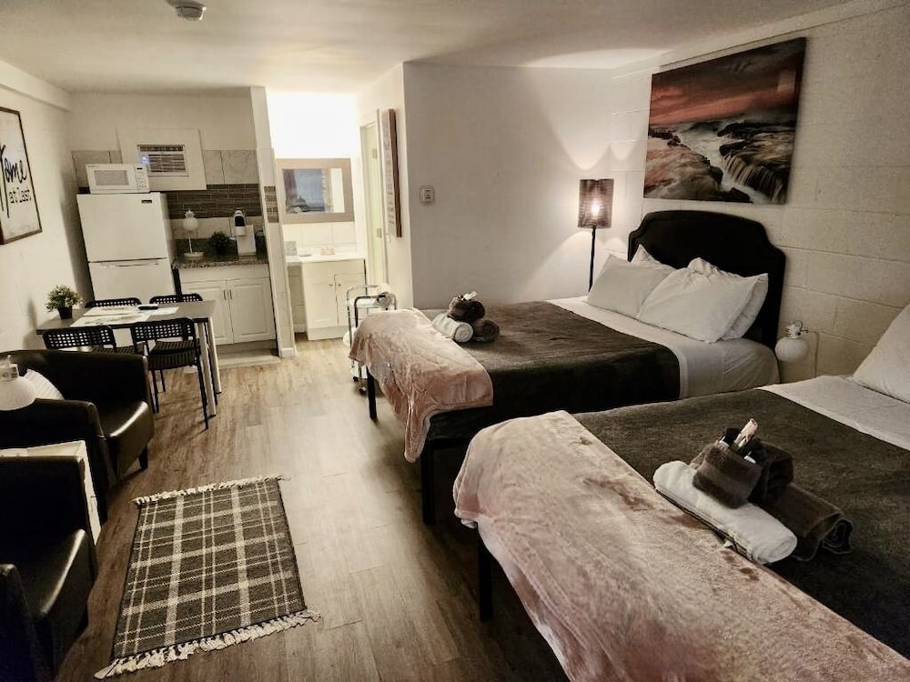 Rolling Hills Motel - photo 16