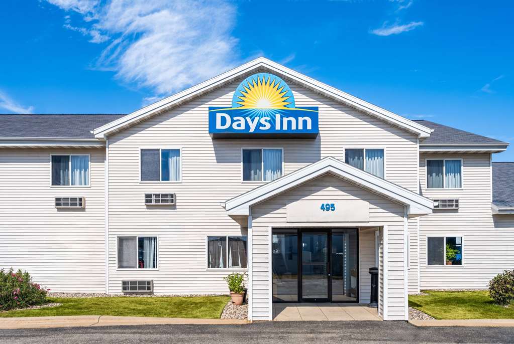 Days Inn by Wyndham Neenah — Neenah — photo 3