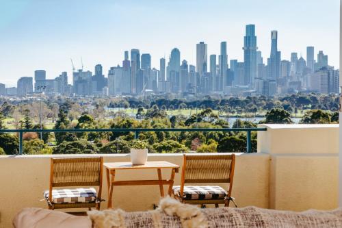 Spectacular views over Albert Park — 4-Star Luxury Hotel in Melbourne, Australia