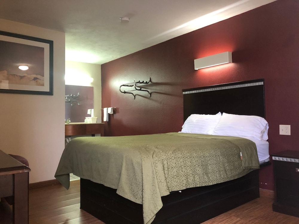 Crossroads Inn - photo 7