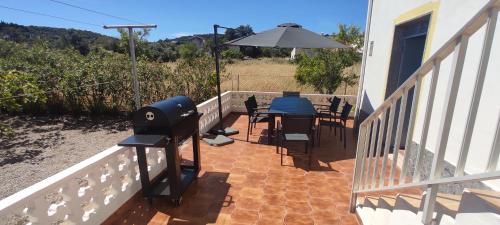 Villa Vilarinhos Garagem AC Prestige For Home — 4-Star Luxury Hotel in Sao Bras De Alportel, Portugal
