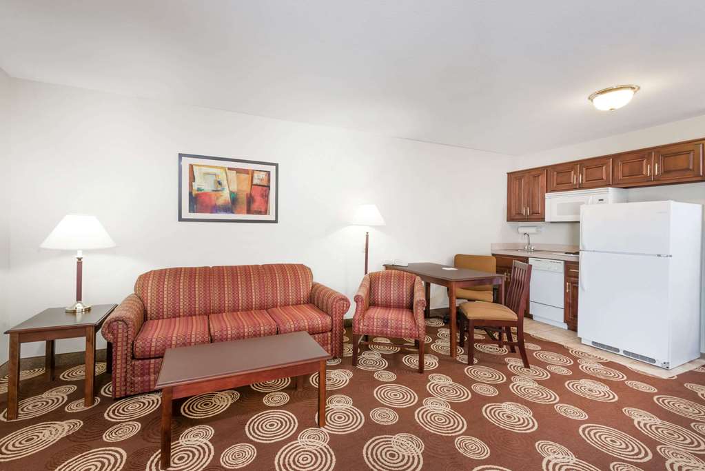 Hawthorn Extended Stay by Wyndham Seville - photo 10