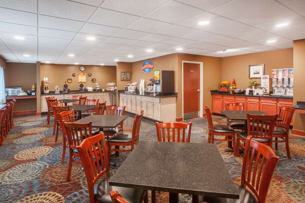 Baymont by Wyndham South Haven - photo 15