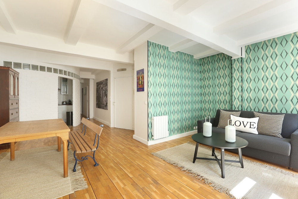 Boulevard Saint Germain — 5-Star Luxury Hotel in Paris, France