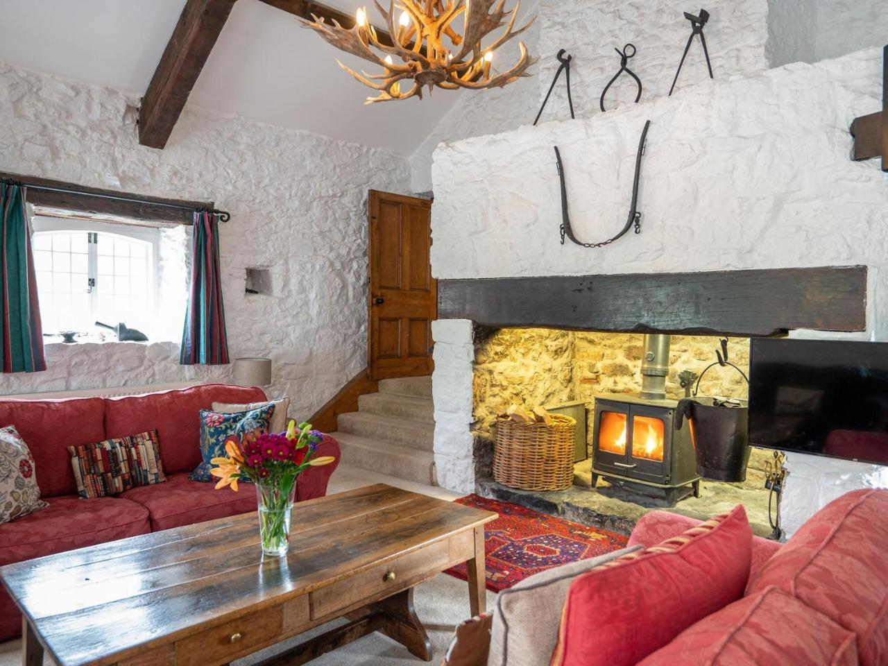 The Old Smithy Cottage — 4-Star Luxury Hotel in Beaumaris, United Kingdom