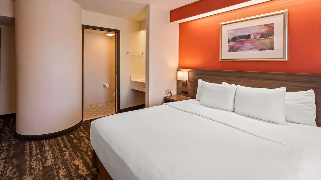 Charlevoix Inn & Suites SureStay Collection by Best Western - photo 14