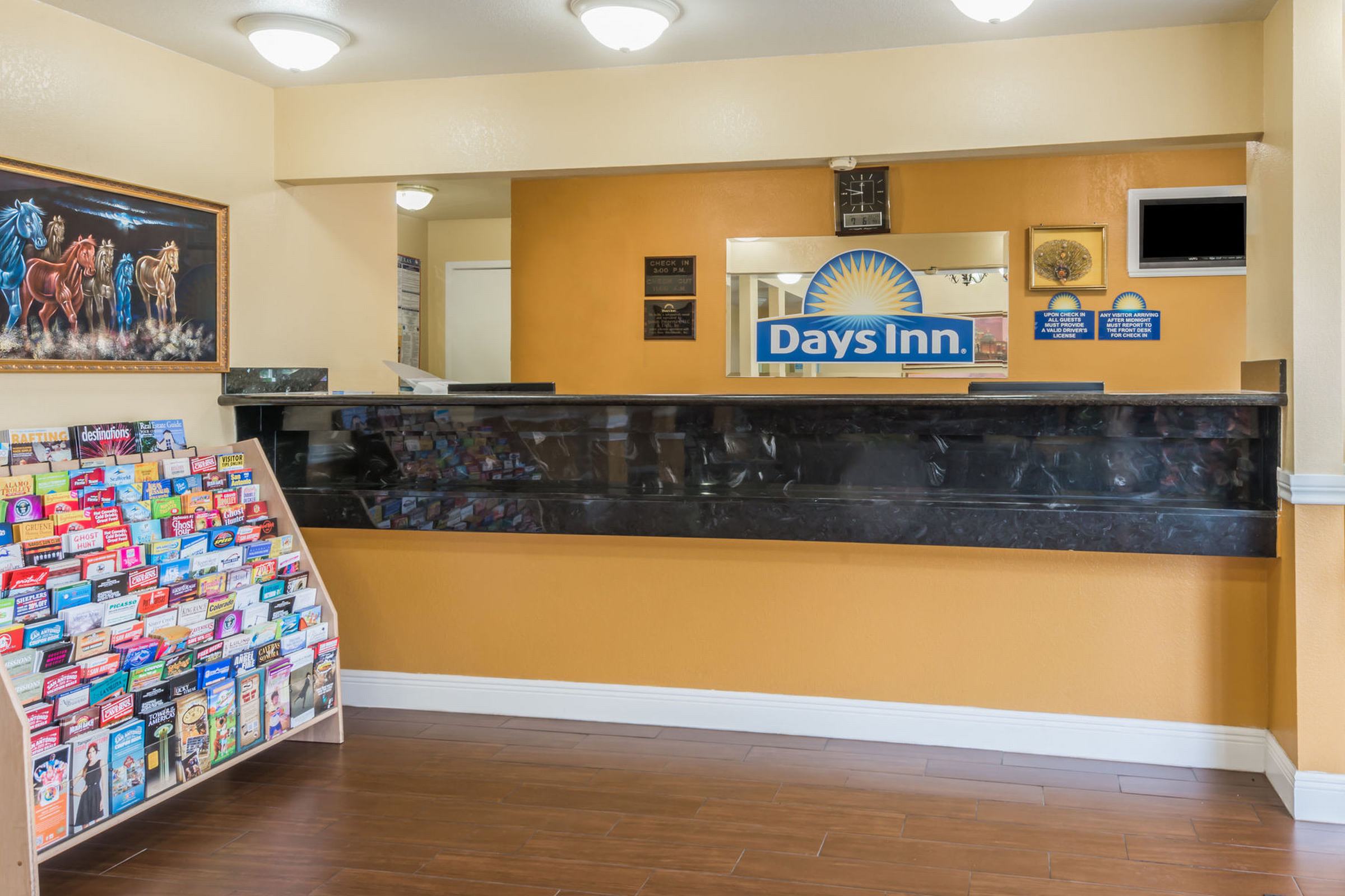 Days Inn by Wyndham San Antonio Southeast Frost Bank Center - photo 16