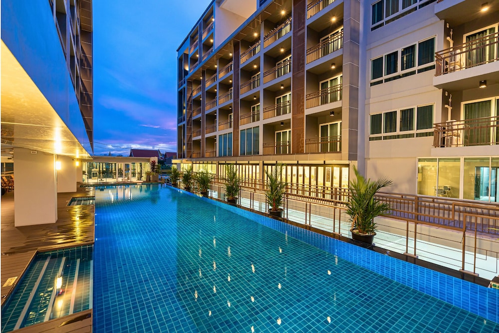 Tisha Hotel ABAC Bangna — hotel in Bang Bo